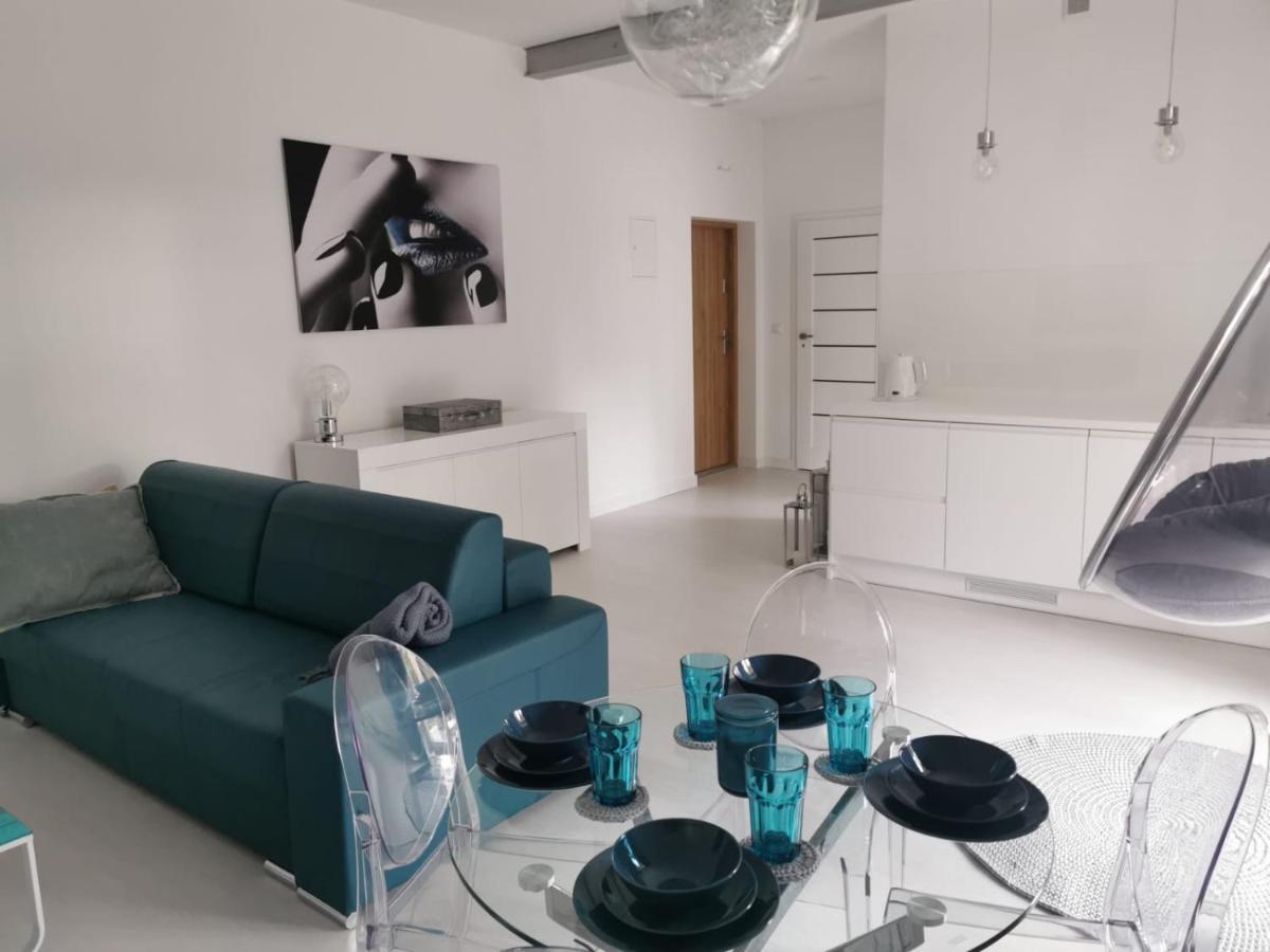 Przytulny Apartament Z Kominkiem Przy Jeziorze Borne Sulinowo Luaran gambar