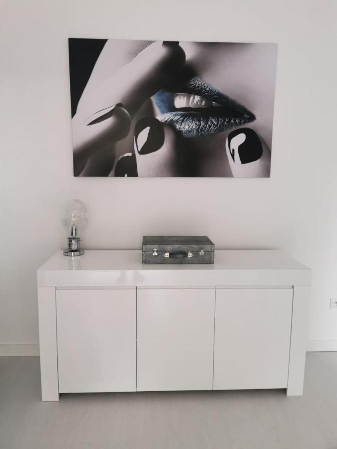 Przytulny Apartament Z Kominkiem Przy Jeziorze Borne Sulinowo Luaran gambar