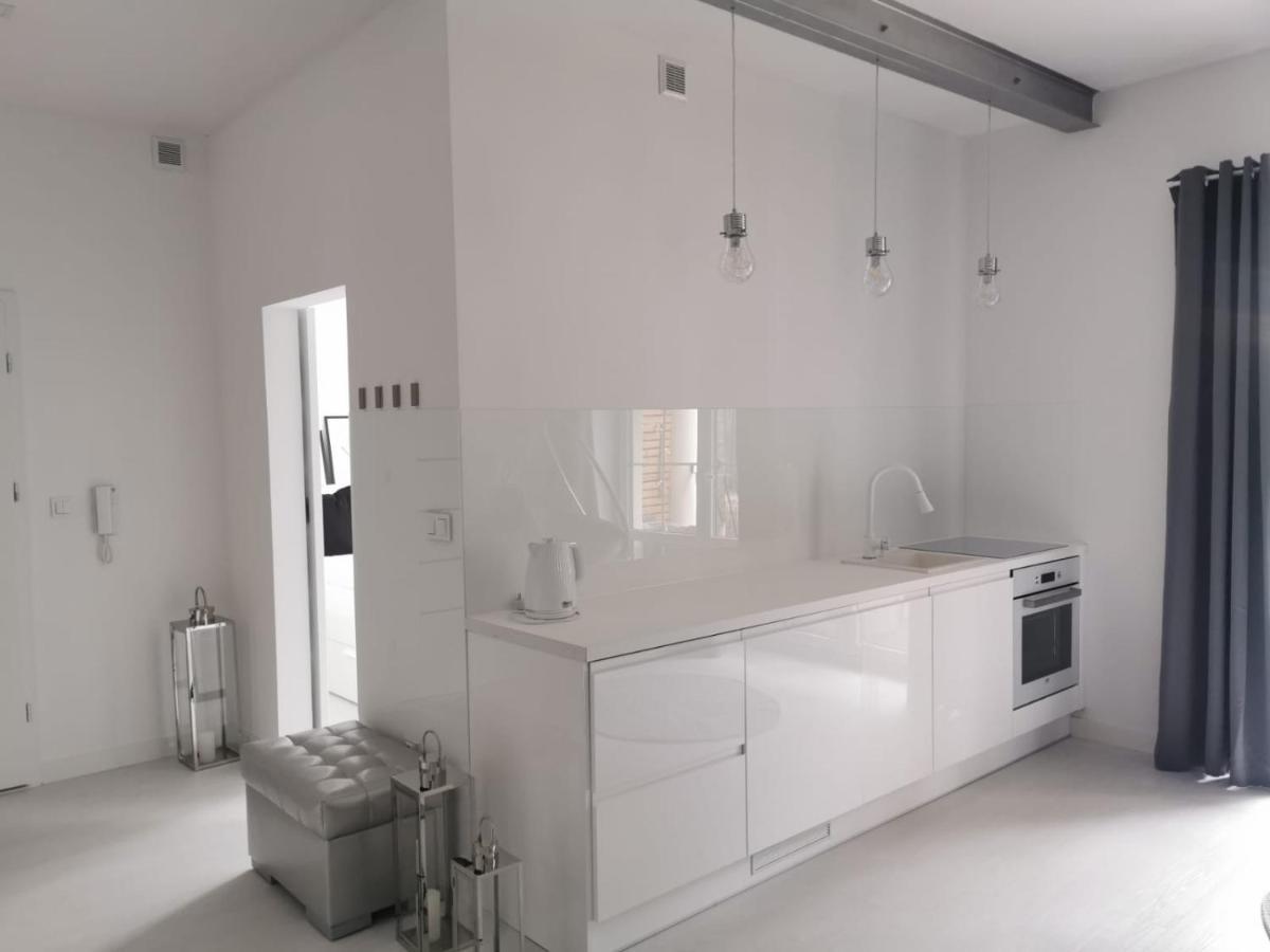 Przytulny Apartament Z Kominkiem Przy Jeziorze Borne Sulinowo Luaran gambar
