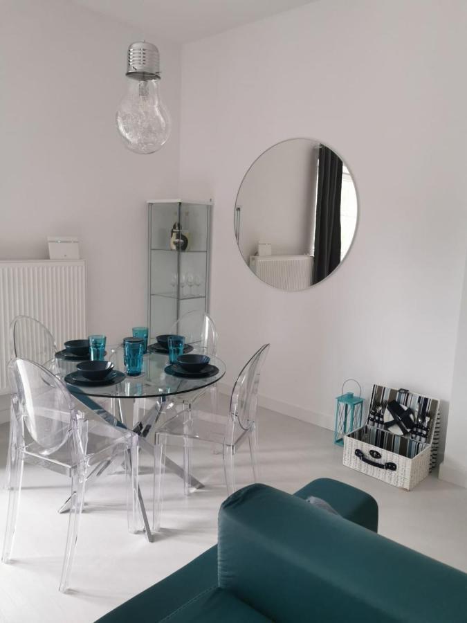Przytulny Apartament Z Kominkiem Przy Jeziorze Borne Sulinowo Luaran gambar