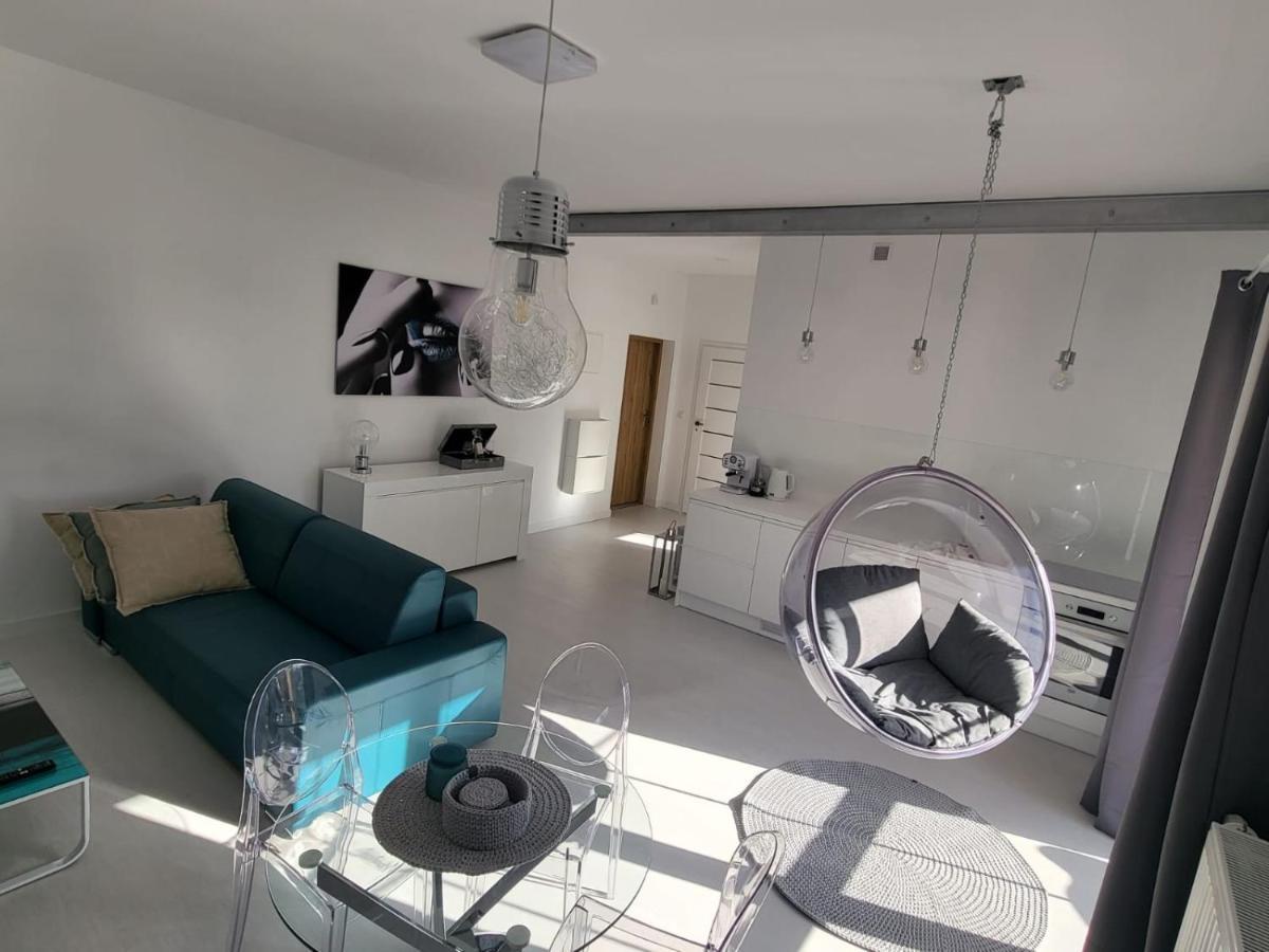 Przytulny Apartament Z Kominkiem Przy Jeziorze Borne Sulinowo Luaran gambar