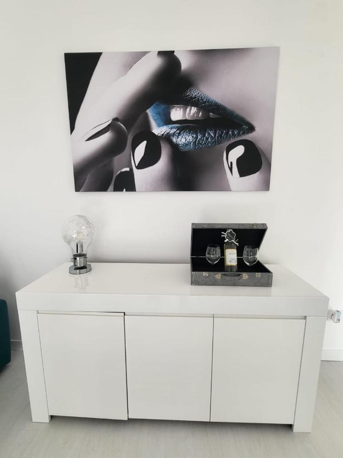 Przytulny Apartament Z Kominkiem Przy Jeziorze Borne Sulinowo Luaran gambar